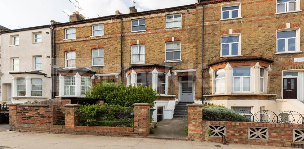 Beautiful two bedroom set in a period conversion with a garden Tufnell Park Road, Tufnell Park